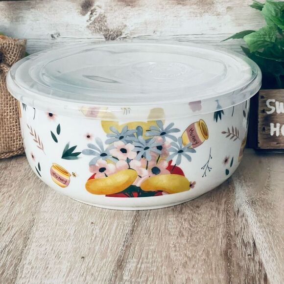 NWT Adorable Disney Winnie the Pooh Ceramic White w/ Vented Lid Food container - Picture 1 of 8